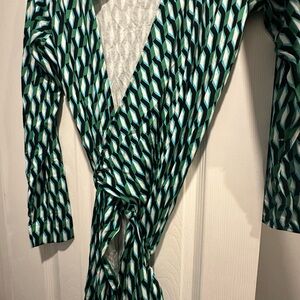 Diane Von Furstenberg Green Geometric Long Sleeve Wrap dress.
